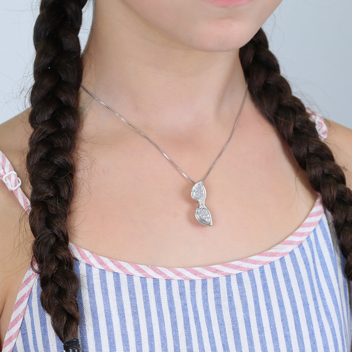 Sunglasses pendant