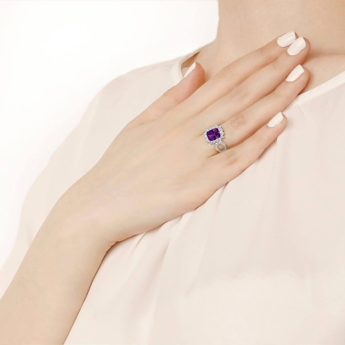 Silidia Rectangle Violet Ring
