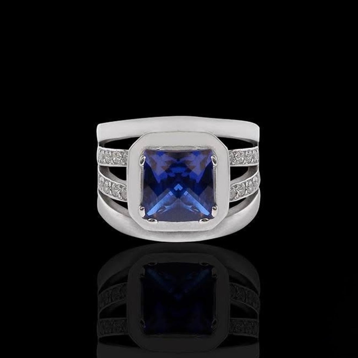 Silidia Square Ring with Dark Blue Zirconia
