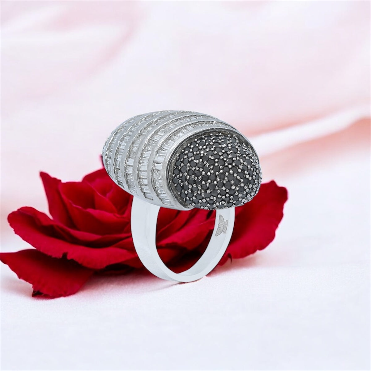 Oval Ring